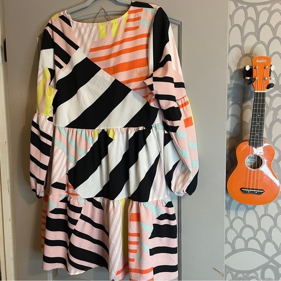 Colorful Geometric Mini Dress - Picture 3 of 9